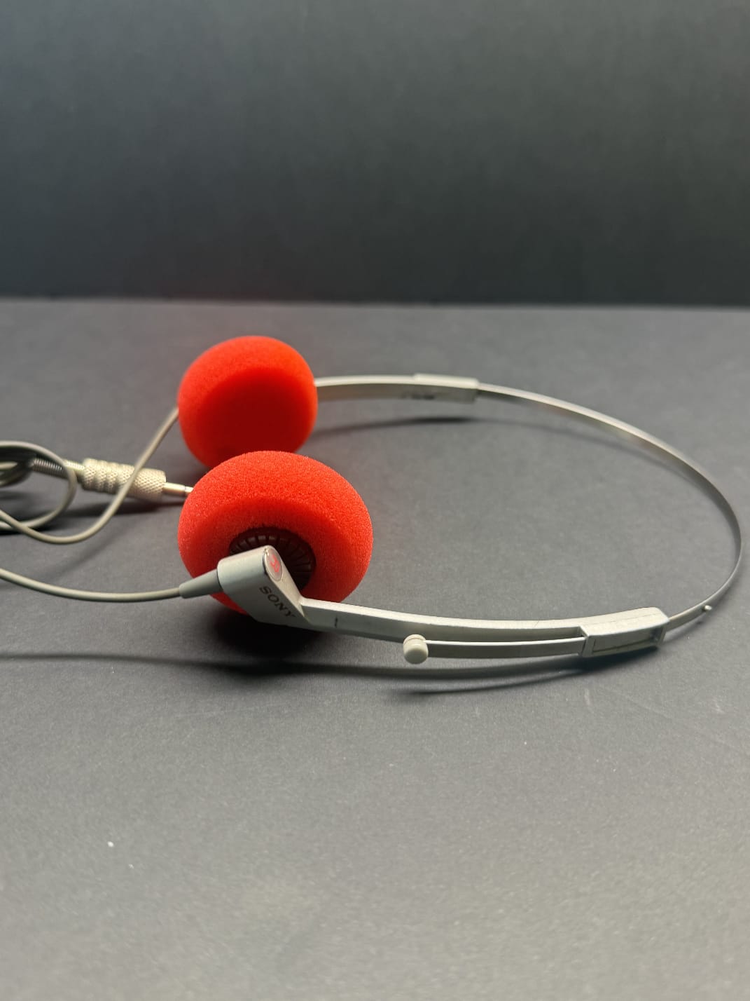 SONY WM-DC2 + SONY MDR 4lS headphones.
