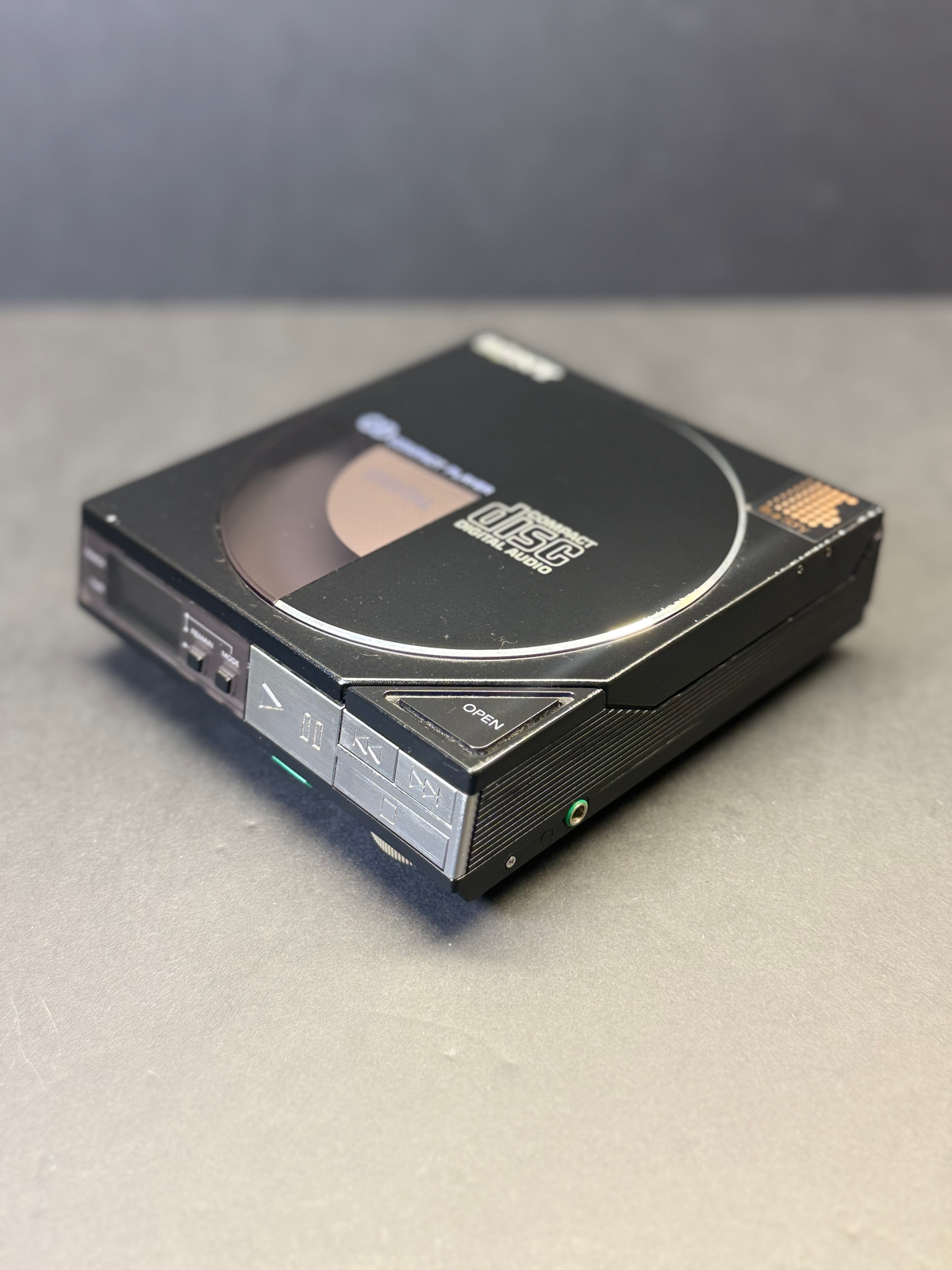 Sony Discman D-50 With Carry Case + Speakers. Serviced. Super Rare.  VGC