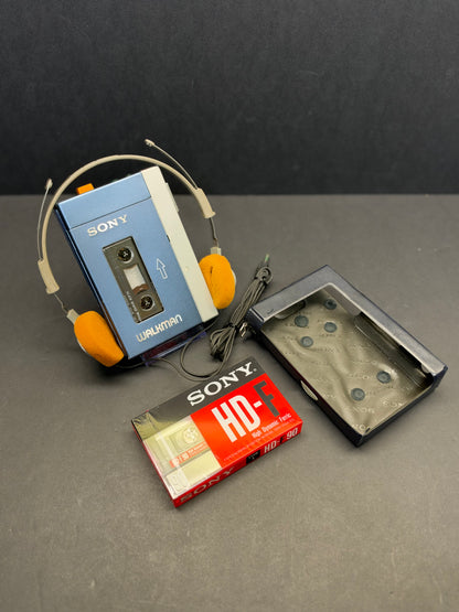 SONY TPS-L2 WALKMAN + SONY MDR-3L2 headphones + SONY CASE.