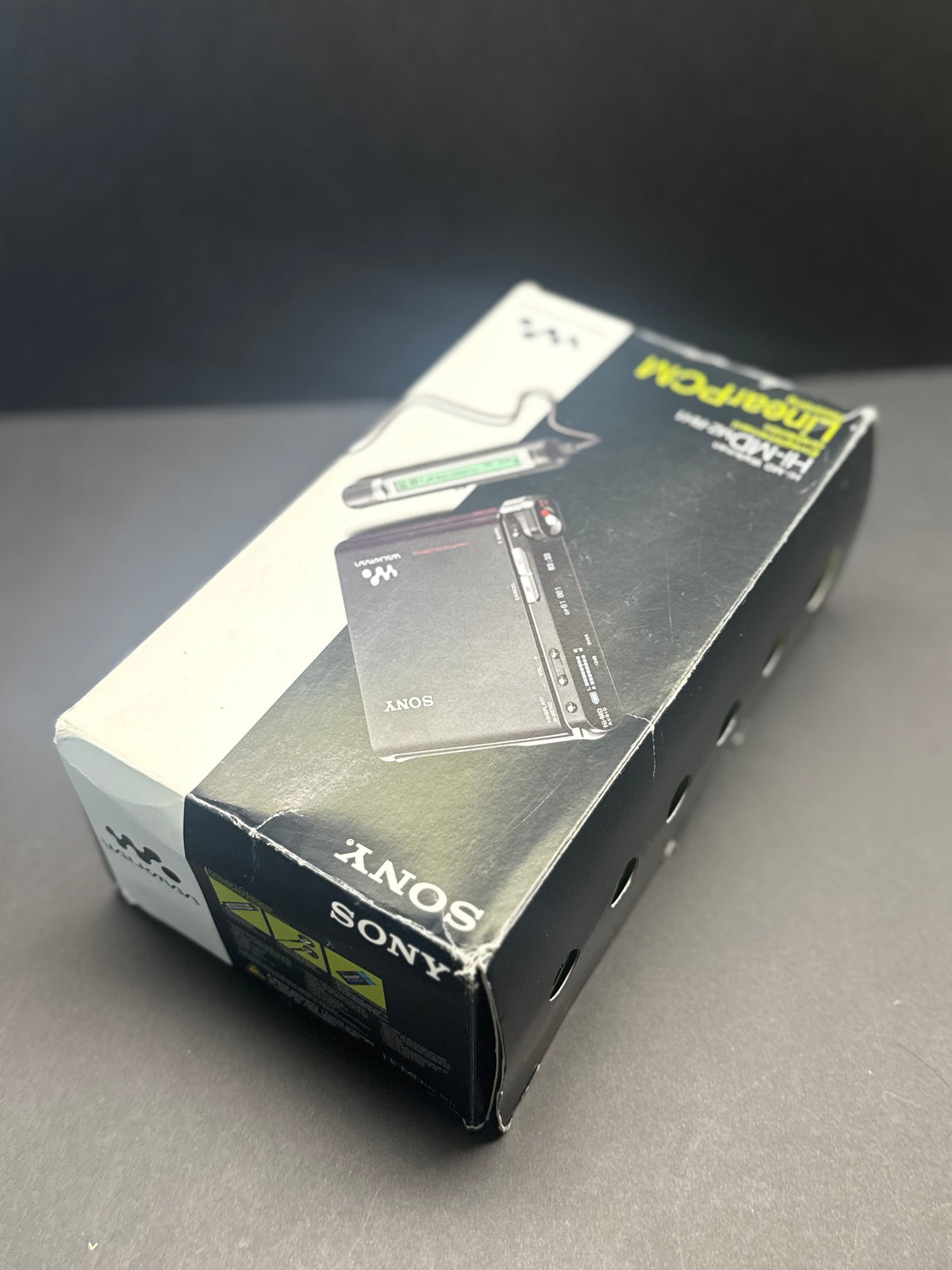 Sony mz-rh1 mini disc BOXED.  new OLED screen