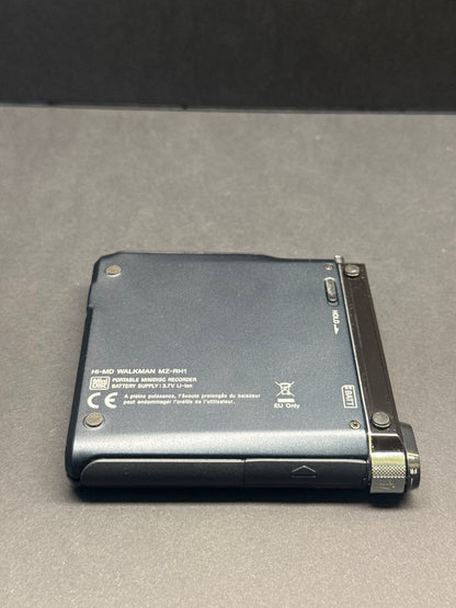 Sony mz-rh1 mini disc BOXED.  new OLED screen