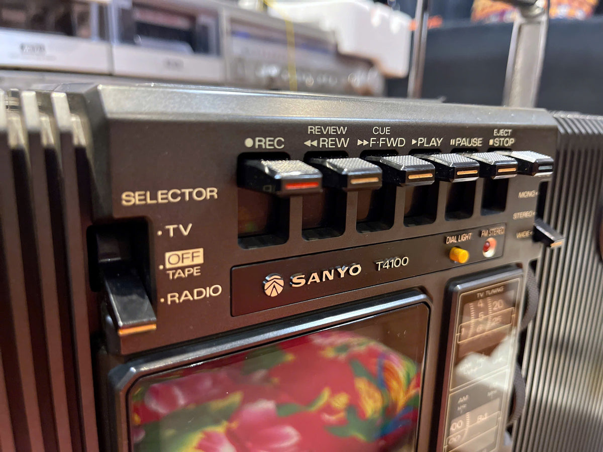 Sanyo T4100 Stranger TV Radio Cassette Boombox Boxed Museum Grade