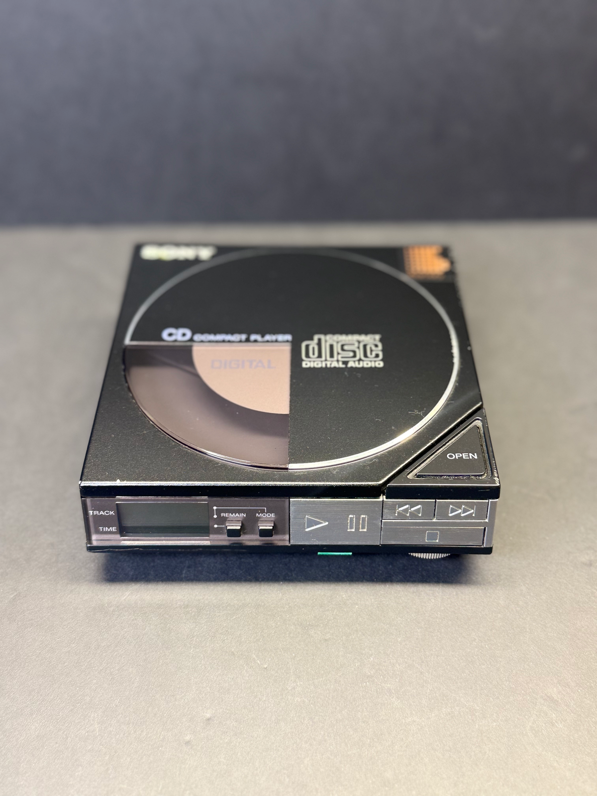 Sony Discman D-50 With Carry Case + Speakers. Serviced. Super Rare.  VGC
