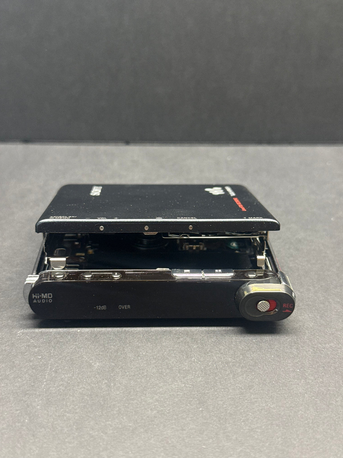 Sony mz-rh1 mini disc BOXED.  new OLED screen