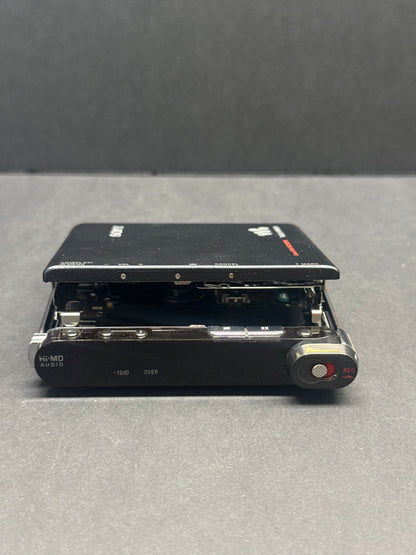 Sony mz-rh1 mini disc BOXED.  new OLED screen