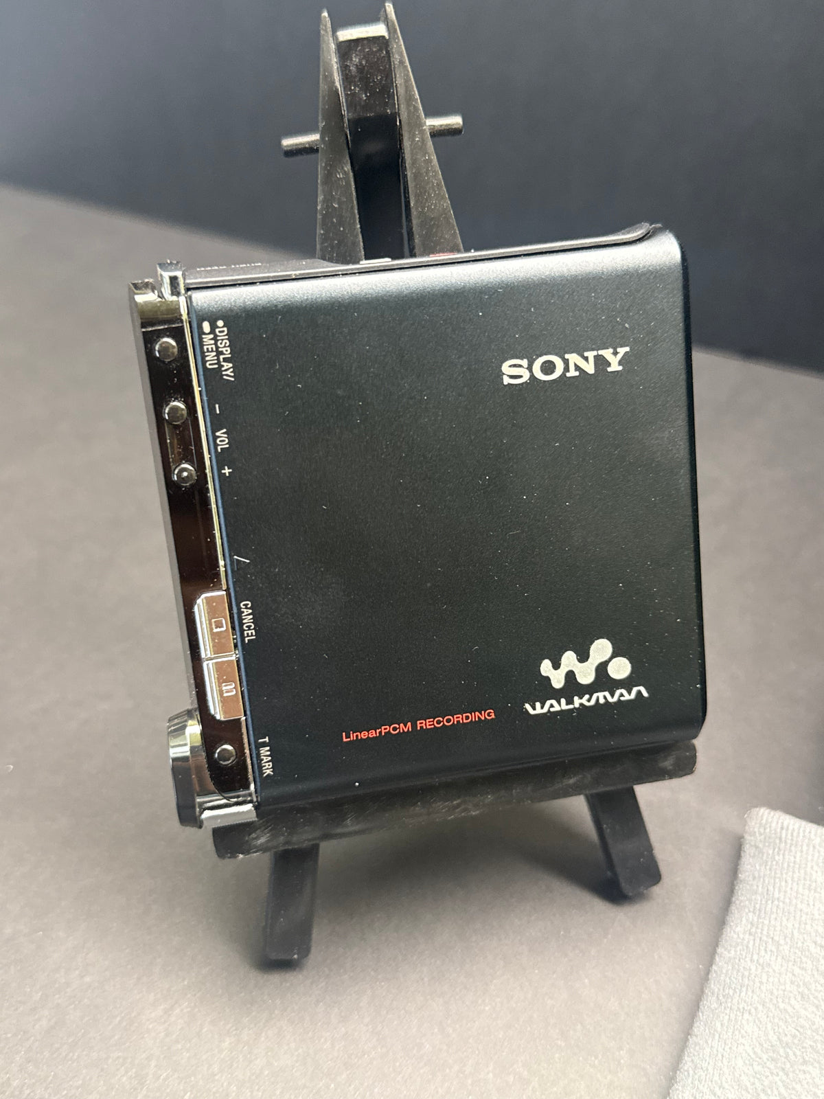 Sony mz-rh1 mini disc BOXED.  new OLED screen