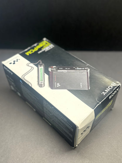 Sony mz-rh1 mini disc BOXED.  new OLED screen