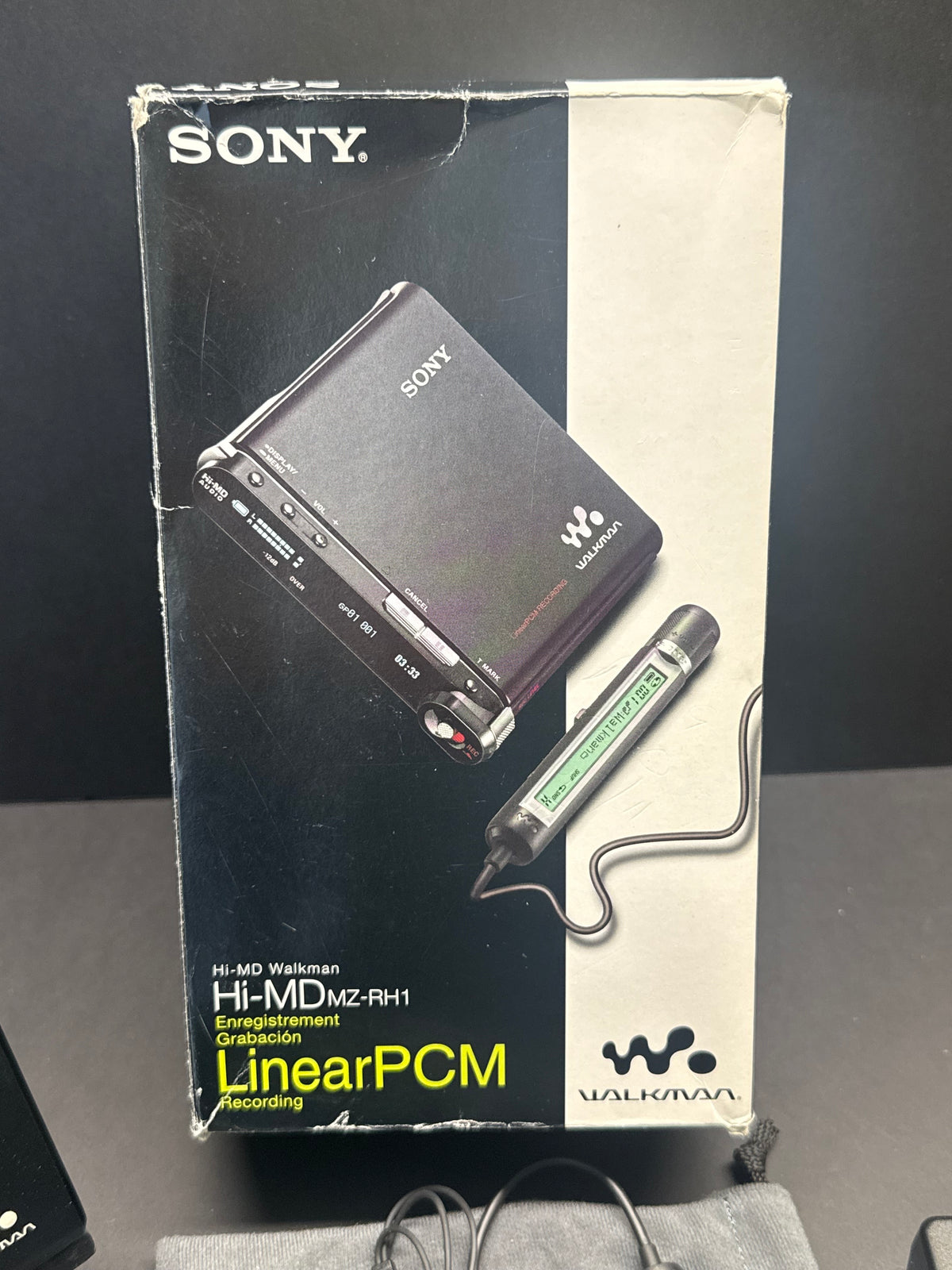Sony mz-rh1 mini disc BOXED.  new OLED screen