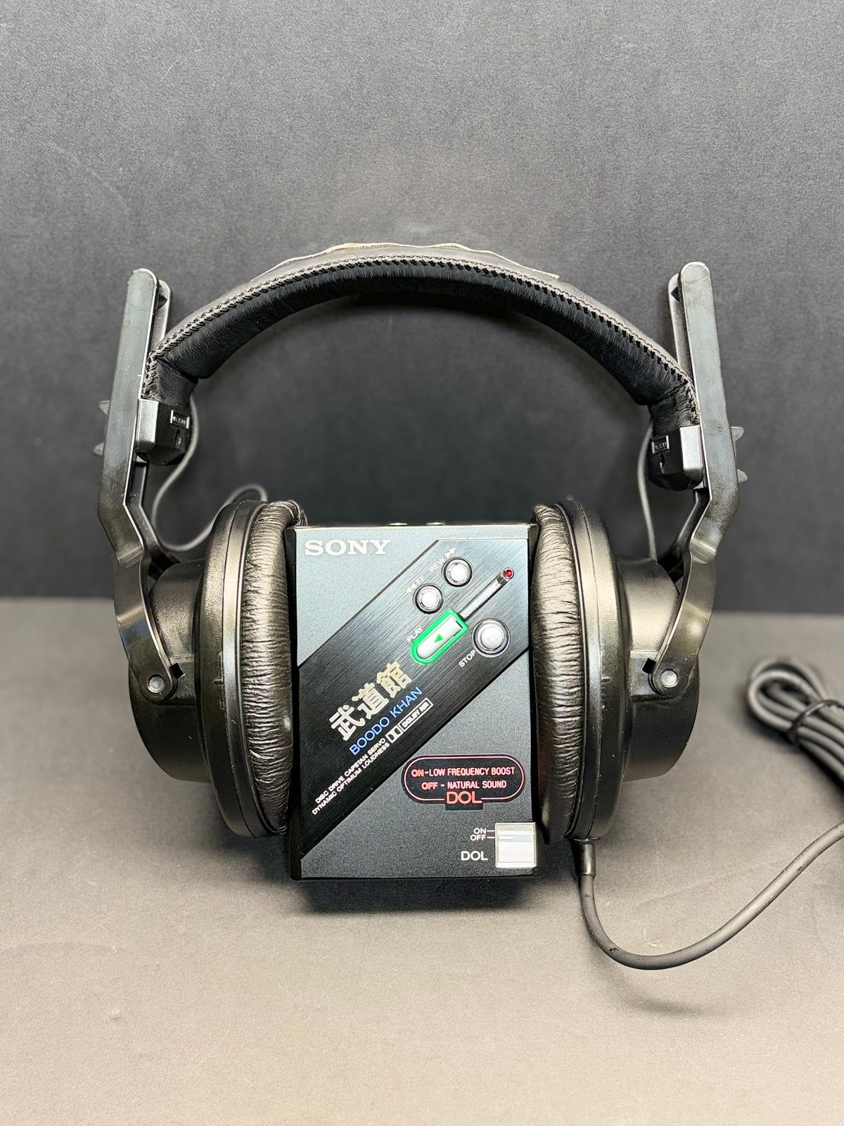 Sony WM-DD100 Boodo Khan Walkman  Boxed.  Super Rare. Near Mint.
