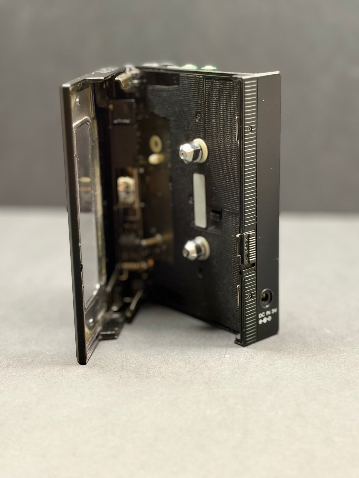 Sony WM-DD100 Boodo Khan Walkman  Boxed.  Super Rare. Near Mint.
