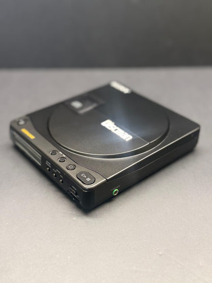Sony Discman D-90 Digital Mega Bass Compact Disc Player Boxed. SERVICED. VGC