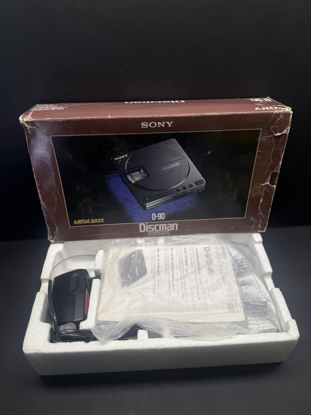 Sony Discman D-90 Digital Mega Bass Compact Disc Player Boxed. SERVICED. VGC