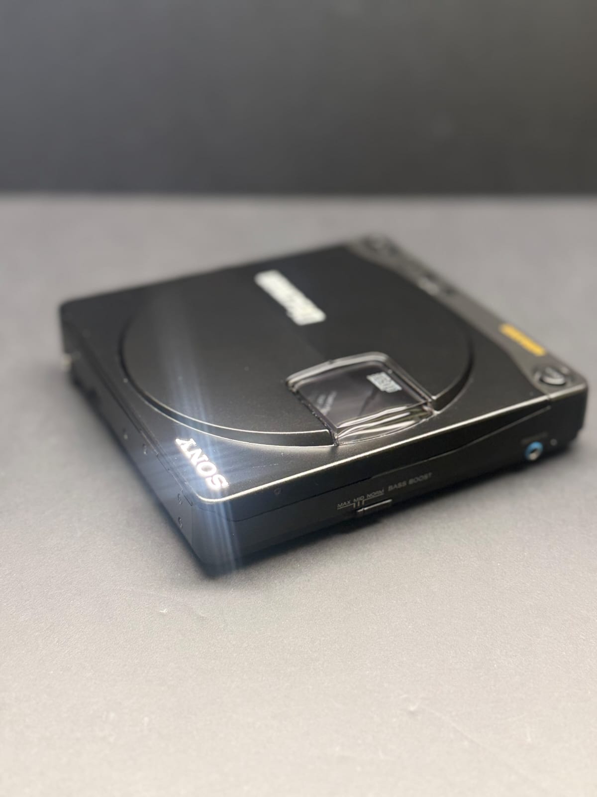 Sony Discman D-90 Digital Mega Bass Compact Disc Player Boxed. SERVICED. VGC
