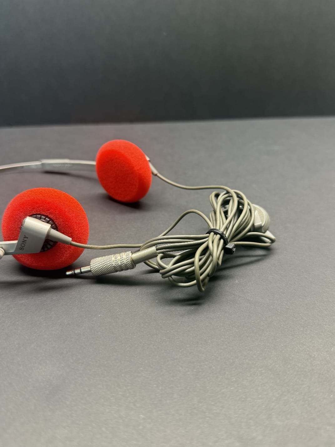 SONY WM-DC2 + SONY MDR 4lS headphones.