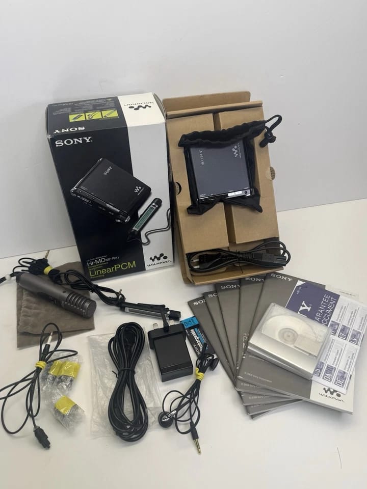 SONY MZ-RH1 MiniDisc Walkman HI-MD Boxed. NEW OLED SCREEN. Sony Mic. Extras.